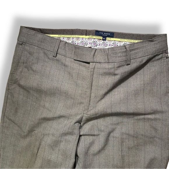 Men’s Ted Baker London trousers in size 34L. - Picture 4 of 6